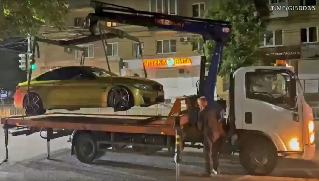 У воронежского дрифтера, мешающего спать, забрали золотой BMW M4