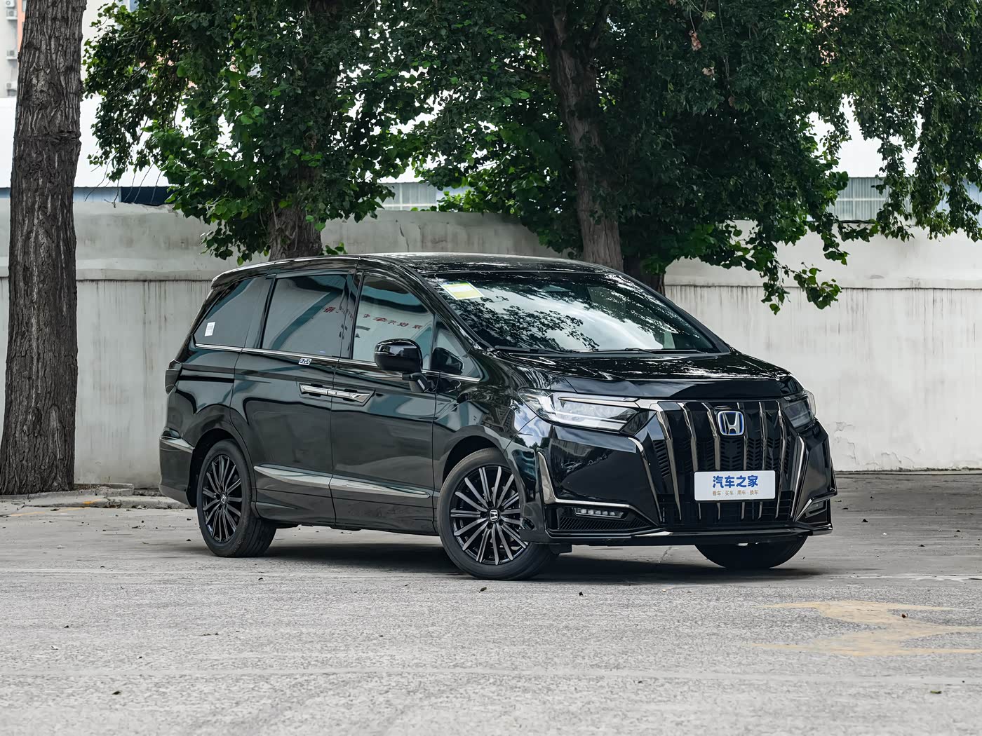 Honda Elysion 2025 года