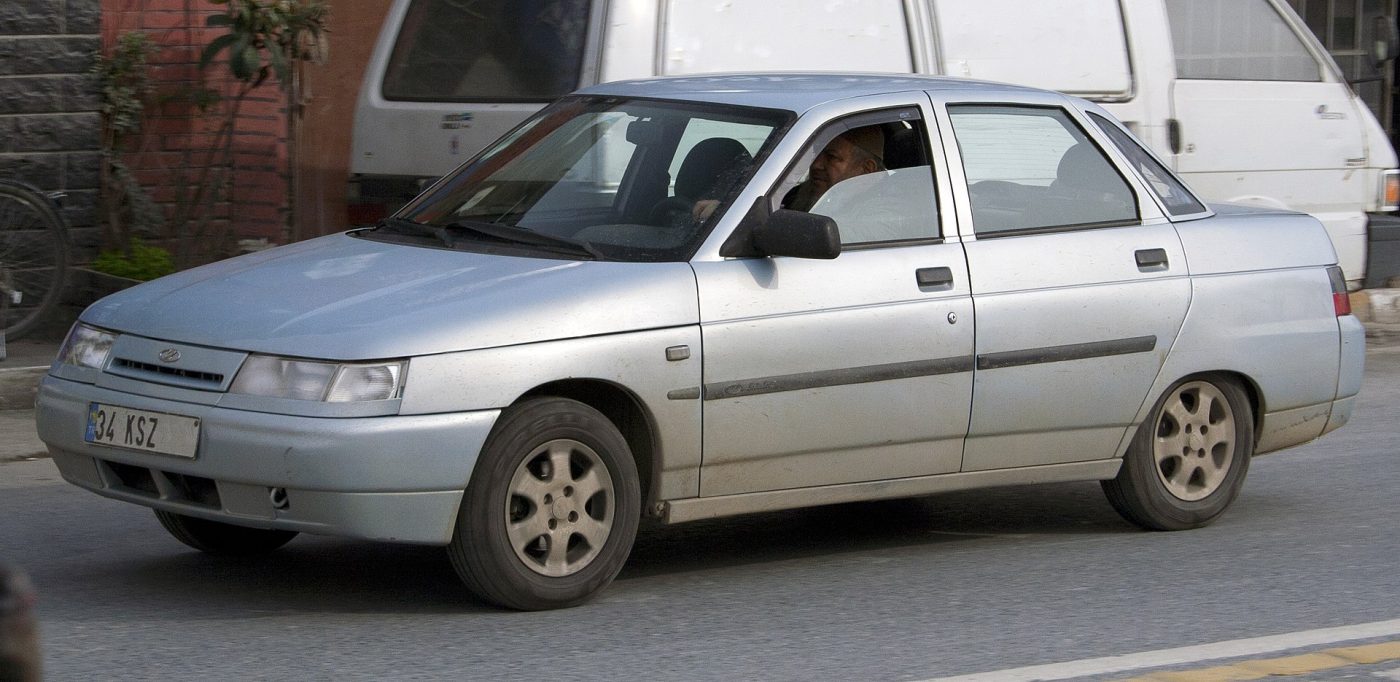 LADA 2111