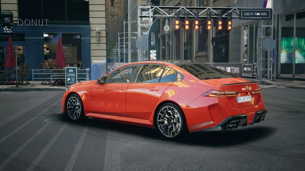 Новая BMW M5 отлично смотрится в цвете Ferrari