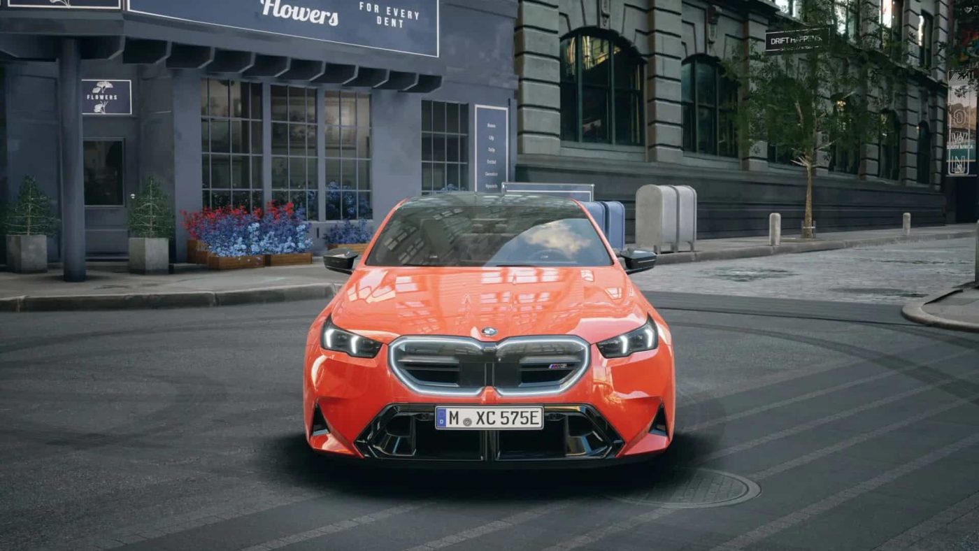BMW покрашенная в "P7K" Rosso Corsa Uni