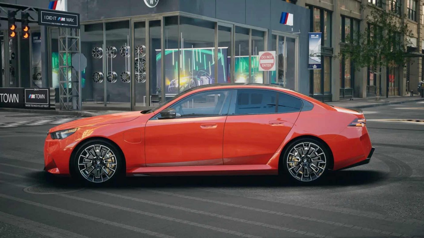 BMW покрашенная в "P7K" Rosso Corsa Uni 2