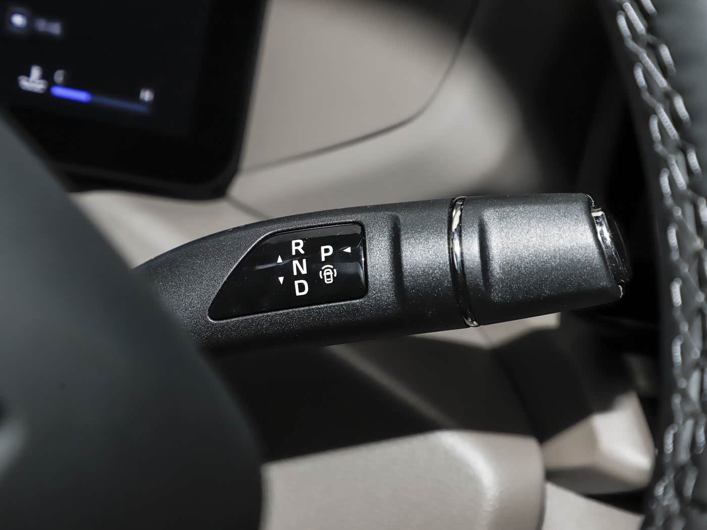 Подрулевое переключение скоростей в новом Haval Big Dog Plus (Haval H7)