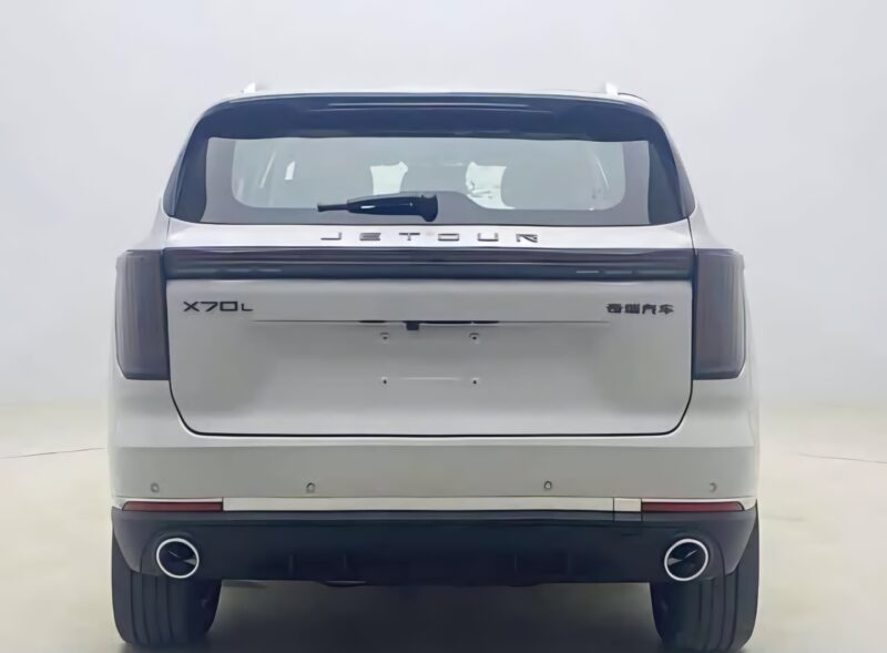 Изображения Jetour X70L из декларации. Вид сзади