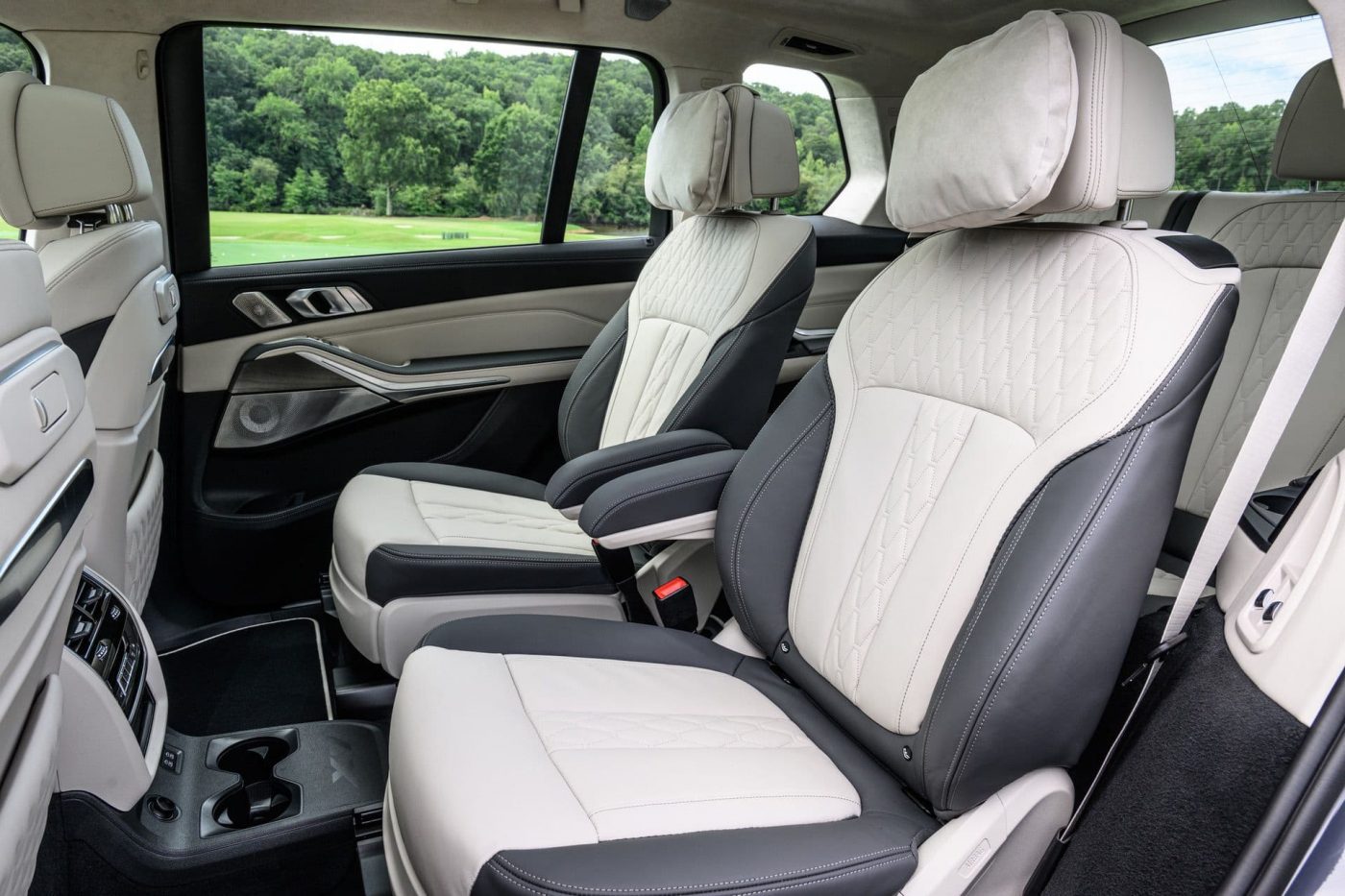 Слон BMW X7