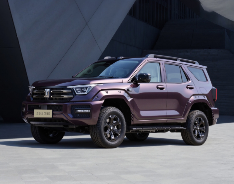 Обновленный GWM Tank 400 PHEV выходит на рынок: предзаказы стартуют 21 октября
