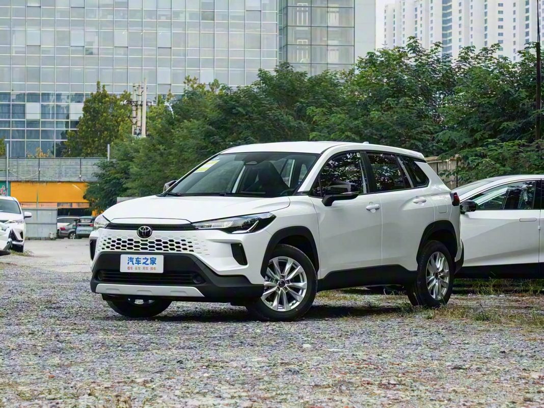 Обновленный Toyota Corolla Cross выйдет на рынок 28 октября