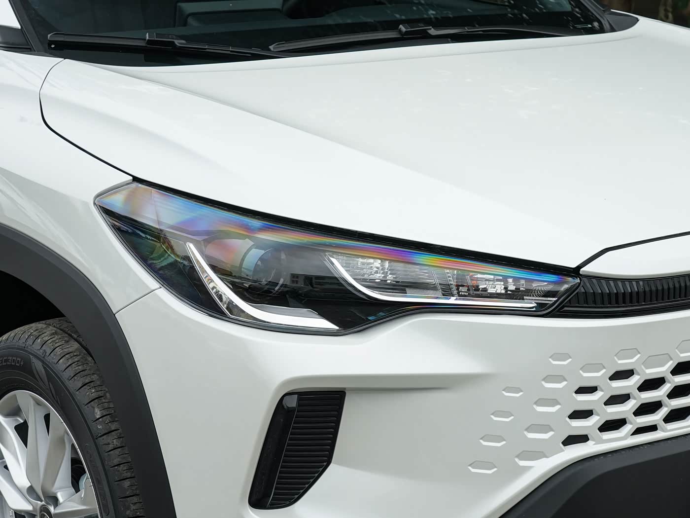 Правая фара Toyota Corolla Cross 2025