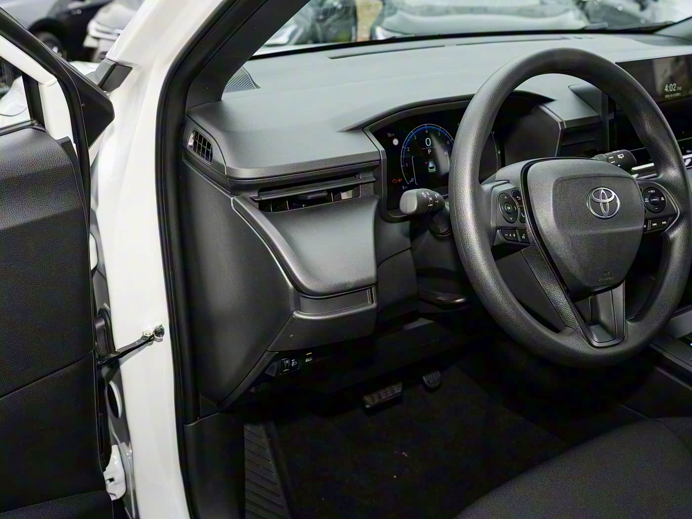 Руль и левая часть торпедо Toyota Corolla Cross