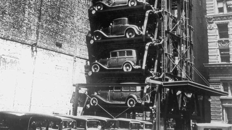 Старинные фотографии вертикальных парковок 1920–1960-х годов