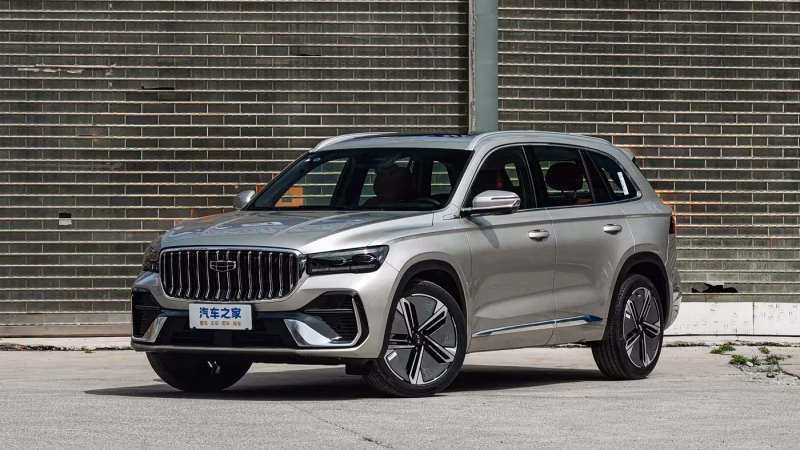 Geely Monjaro i-HEV: 313 л.с., расход 4,75 л/100 км и цена от 1,45 млн рублей в Китае