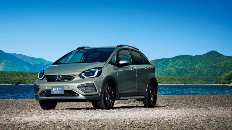 Honda Fit обновился в Японии: гибрид e:HEV получил полный привод, а RS стала только электрической