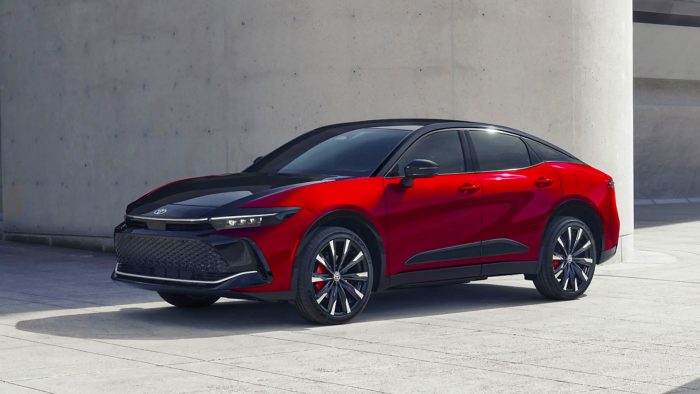 Главный недостаток Toyota Crown исправлен, но за это придется доплатить: представлен Crown 2027