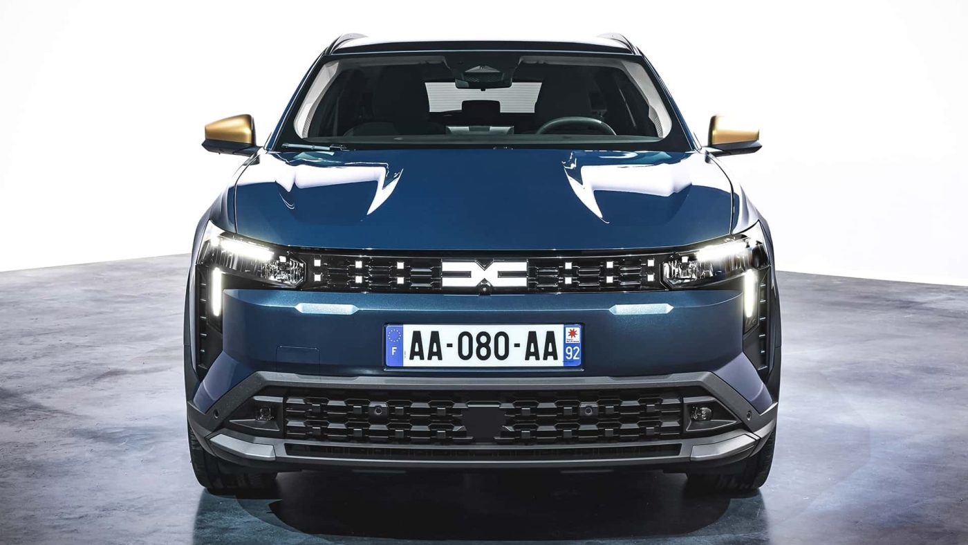 Dacia Striker — вид спереди