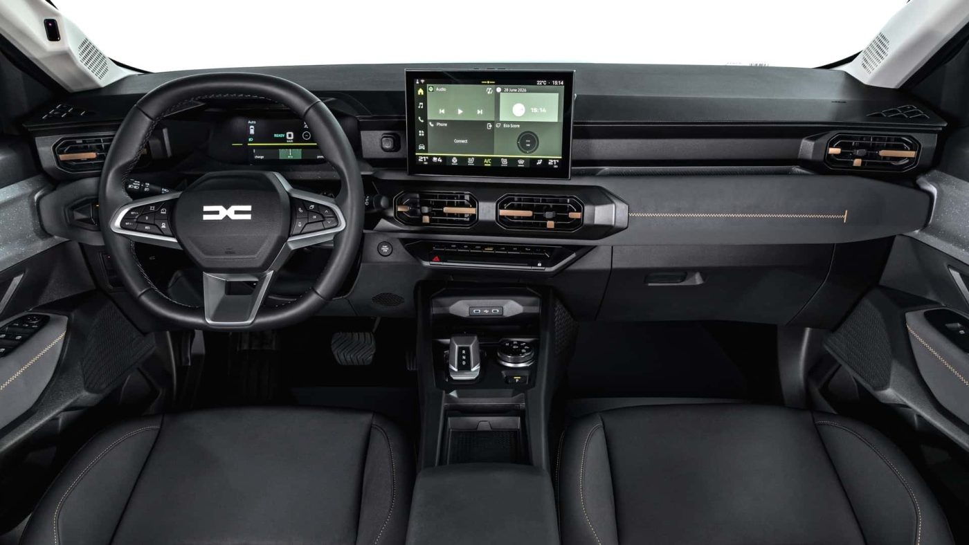 Интерьер новой Dacia Striker